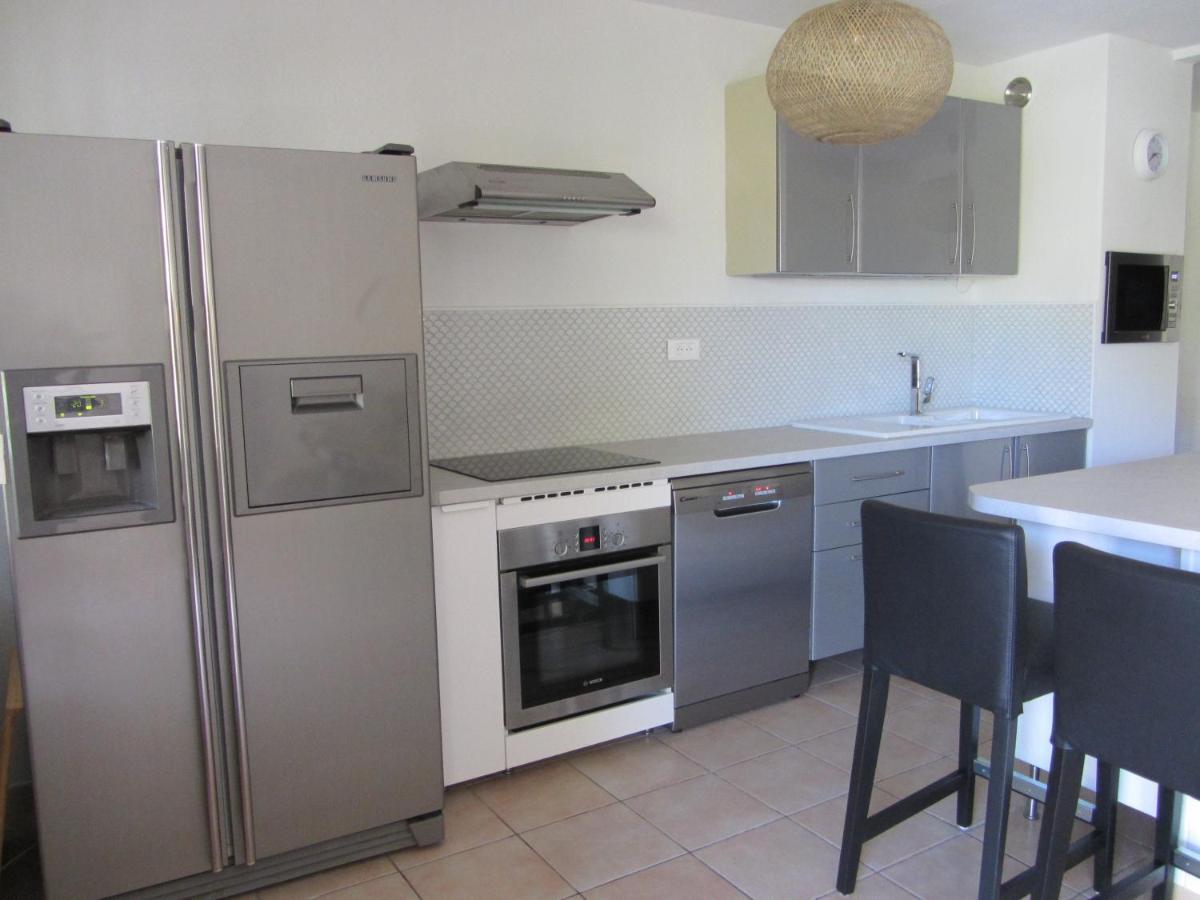 Appartement Les Cigales Rez De Jardin A 10Mn Des Plus Belles Plages Hyères Eksteriør bilde